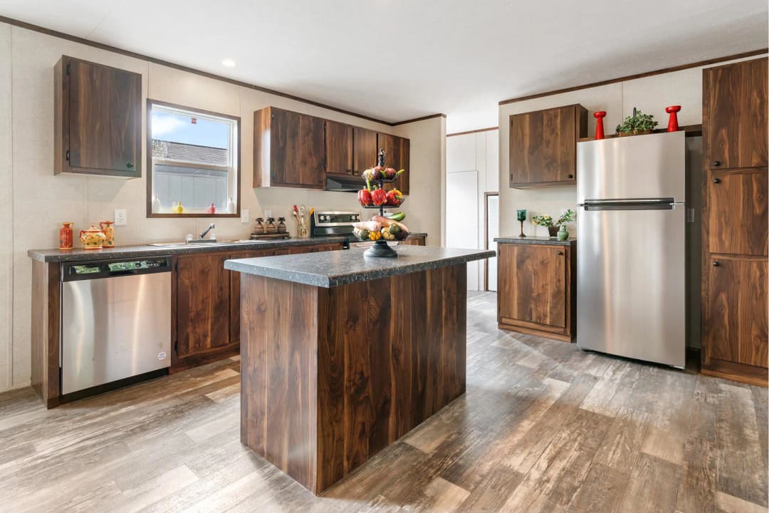 Crown kitchen home features