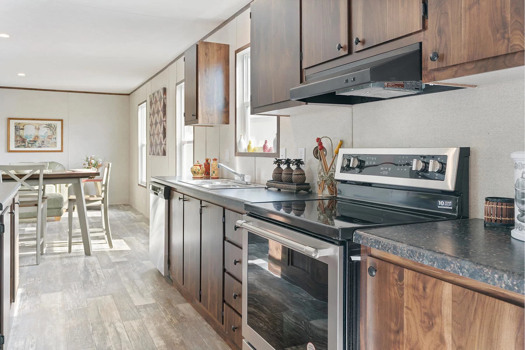 Crown kitchen home features