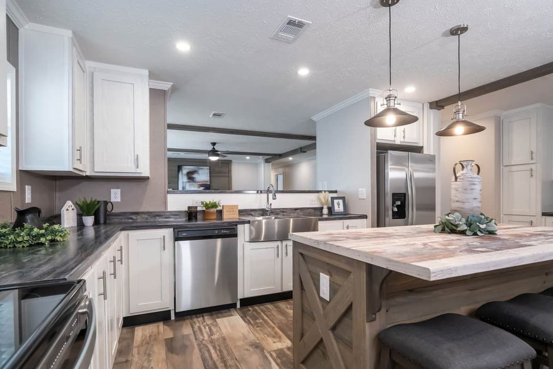 Ruby kitchen home features