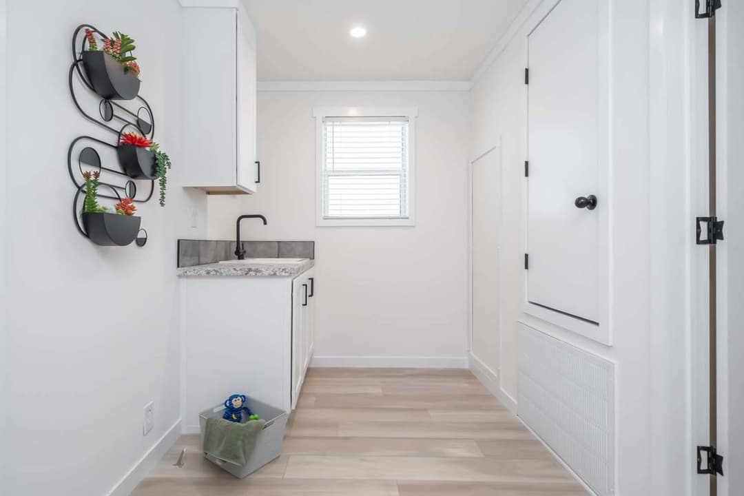 Kritzer interior home features