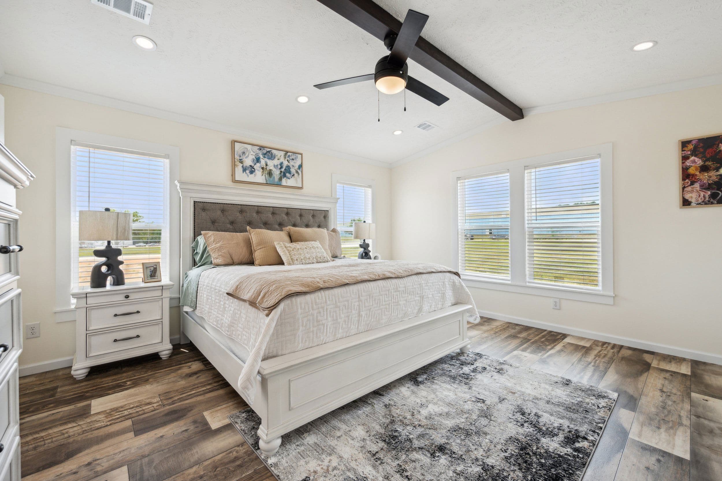 Nexus bedroom home features