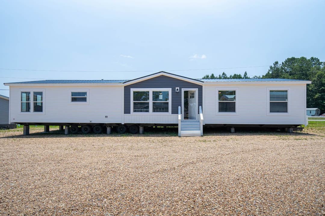 Juno elevation and exterior home features