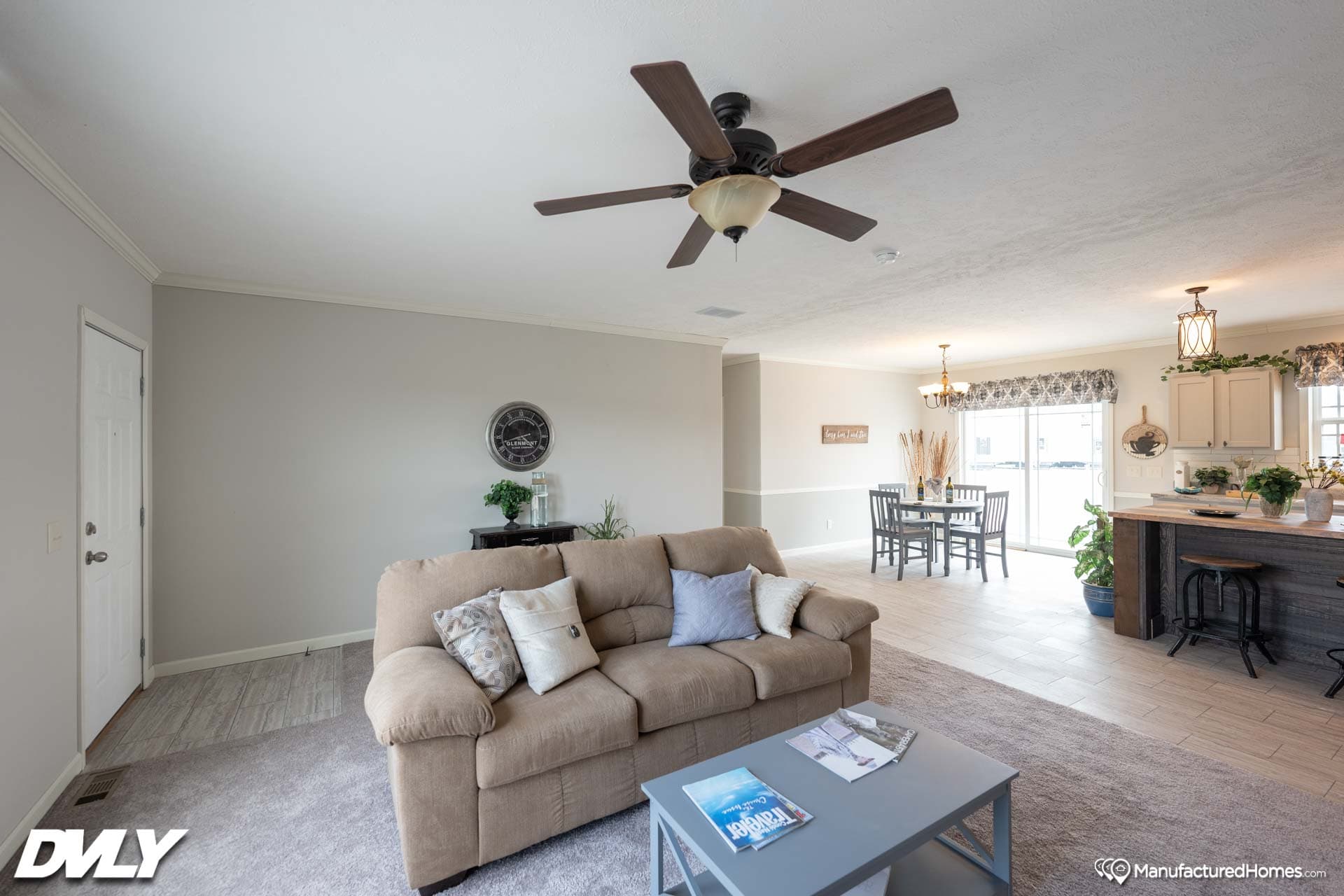 Novus interior home features