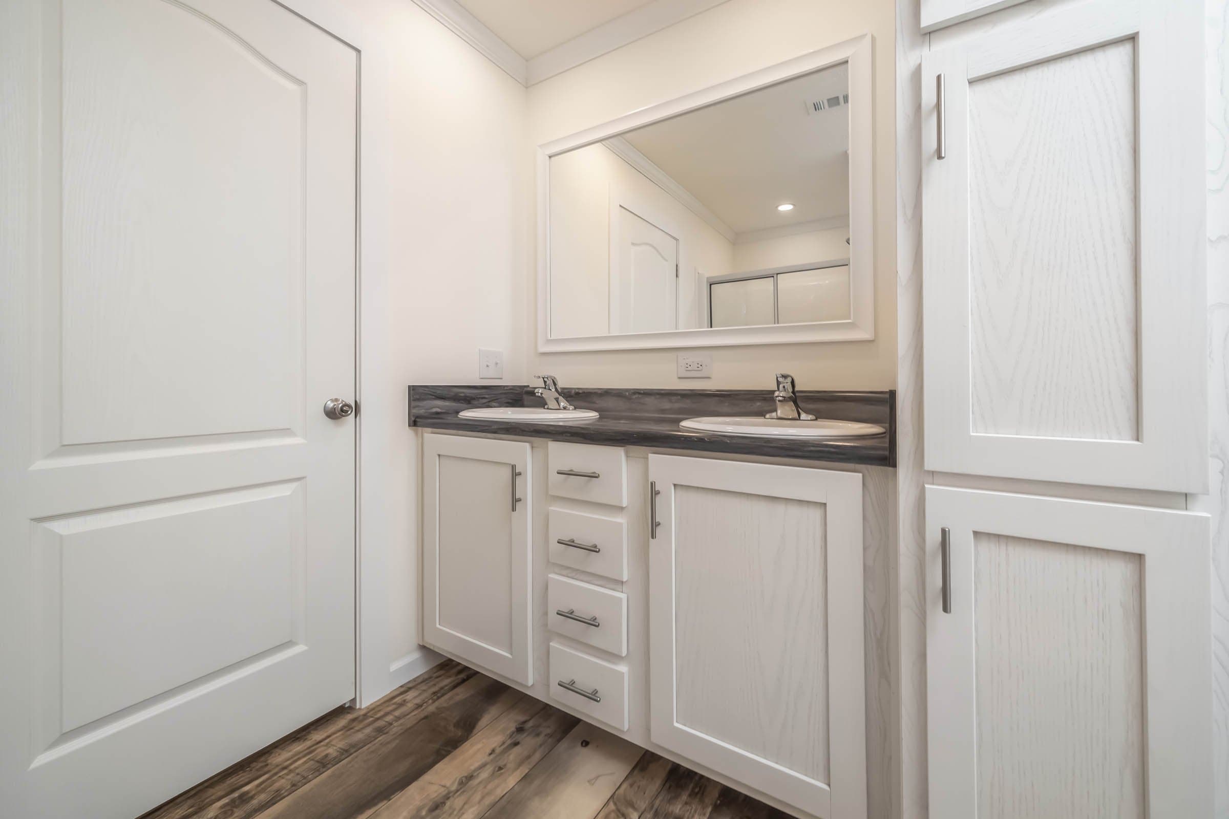 Milo bathroom home features