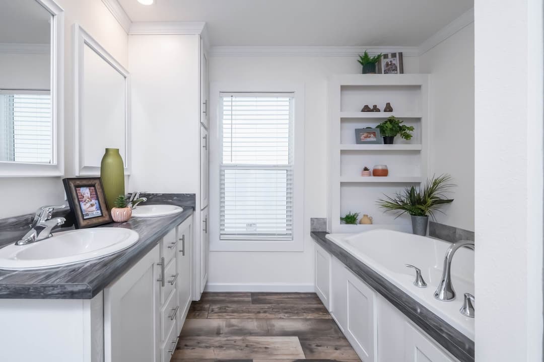 Milo bathroom home features