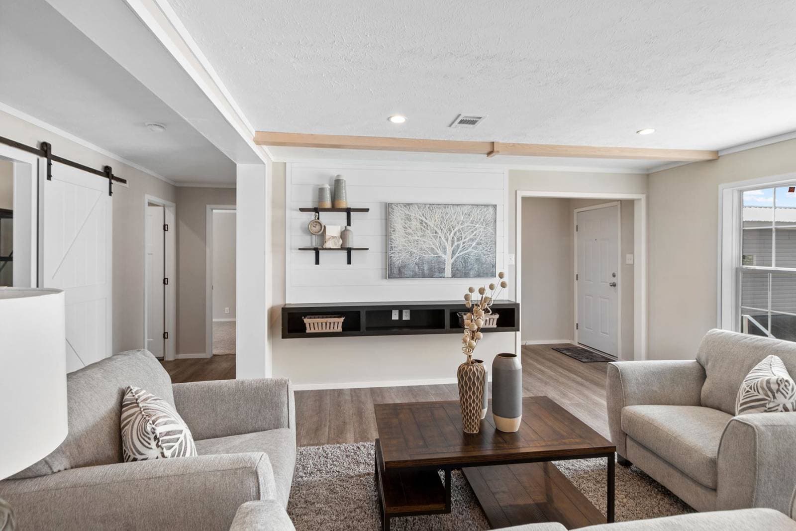 Paris interior home features