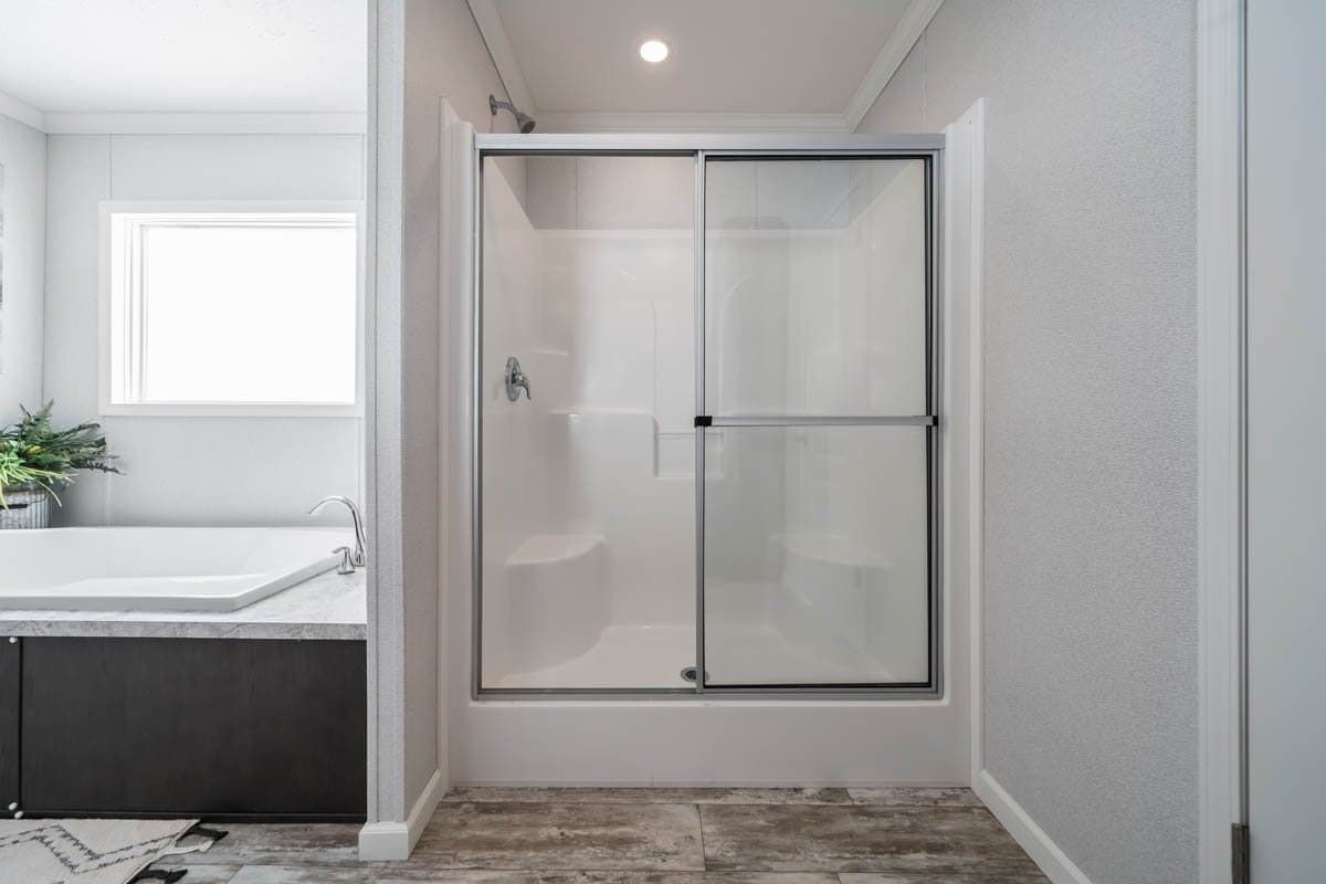 Nova bathroom home features