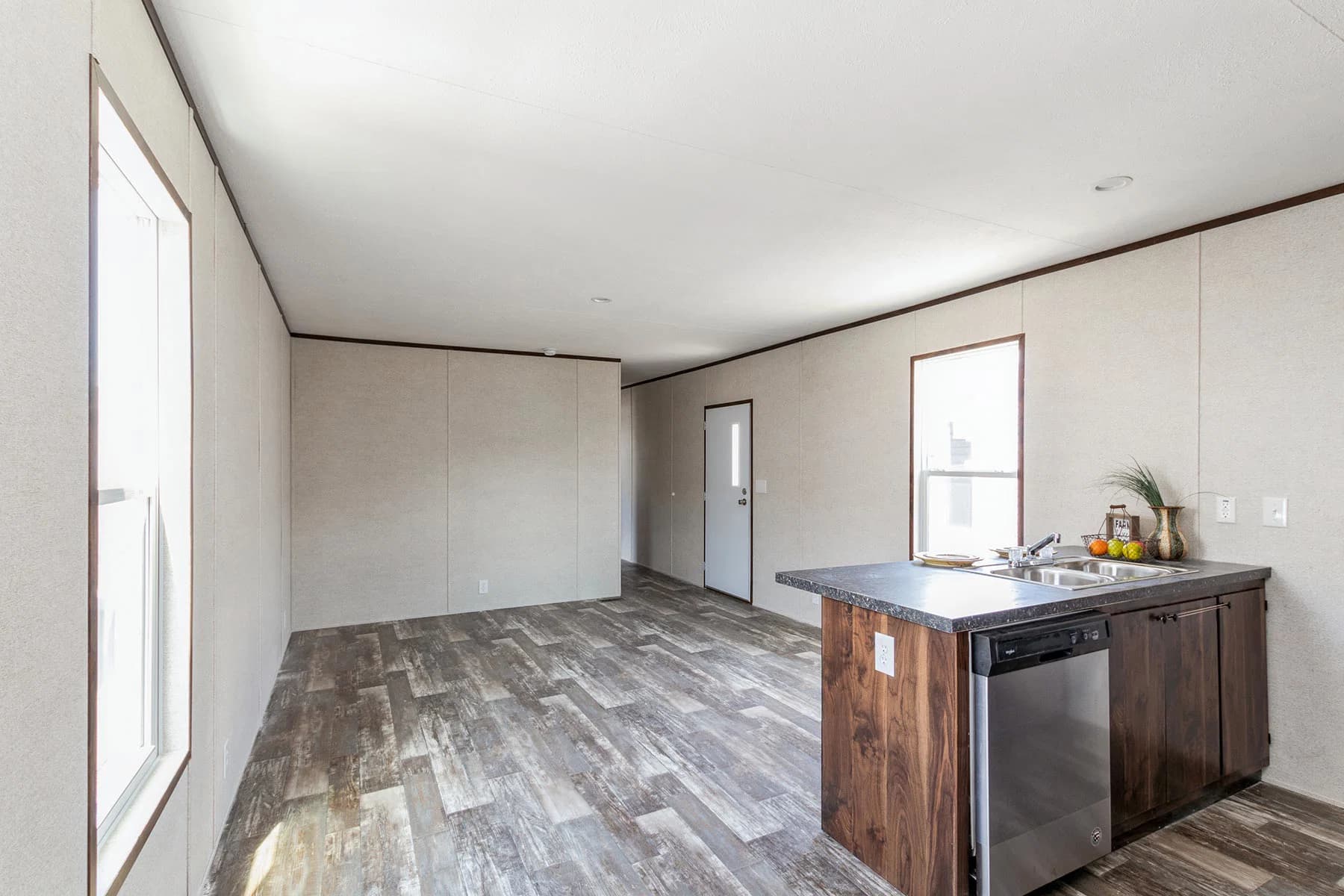 Zenith kitchen home features