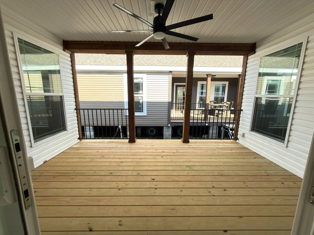 Aimon 4br exterior home features