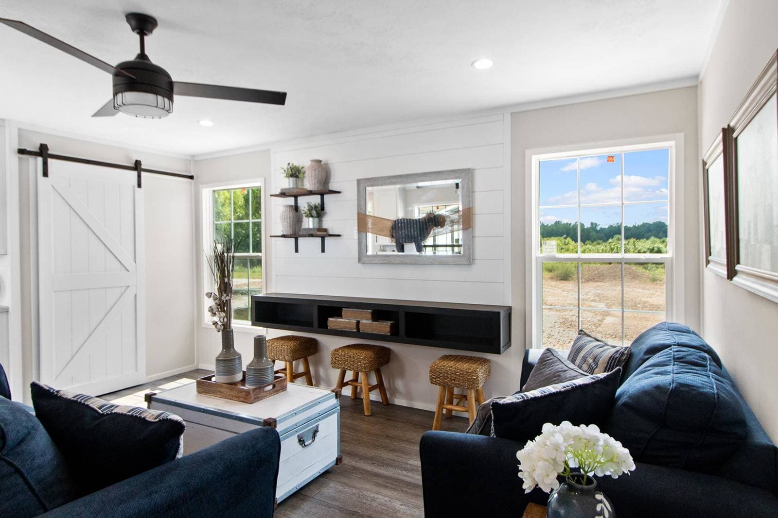 Sierra interior home features