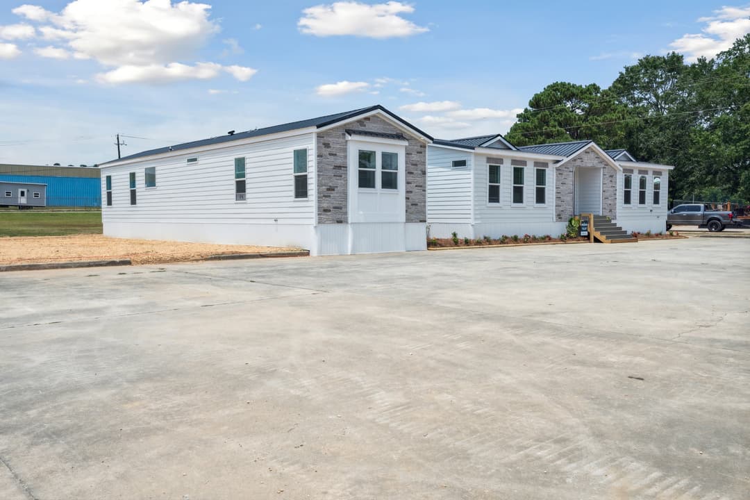 Nexus elevation and exterior home features
