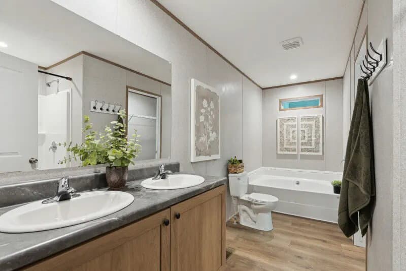 Williamsburg bathroom home features