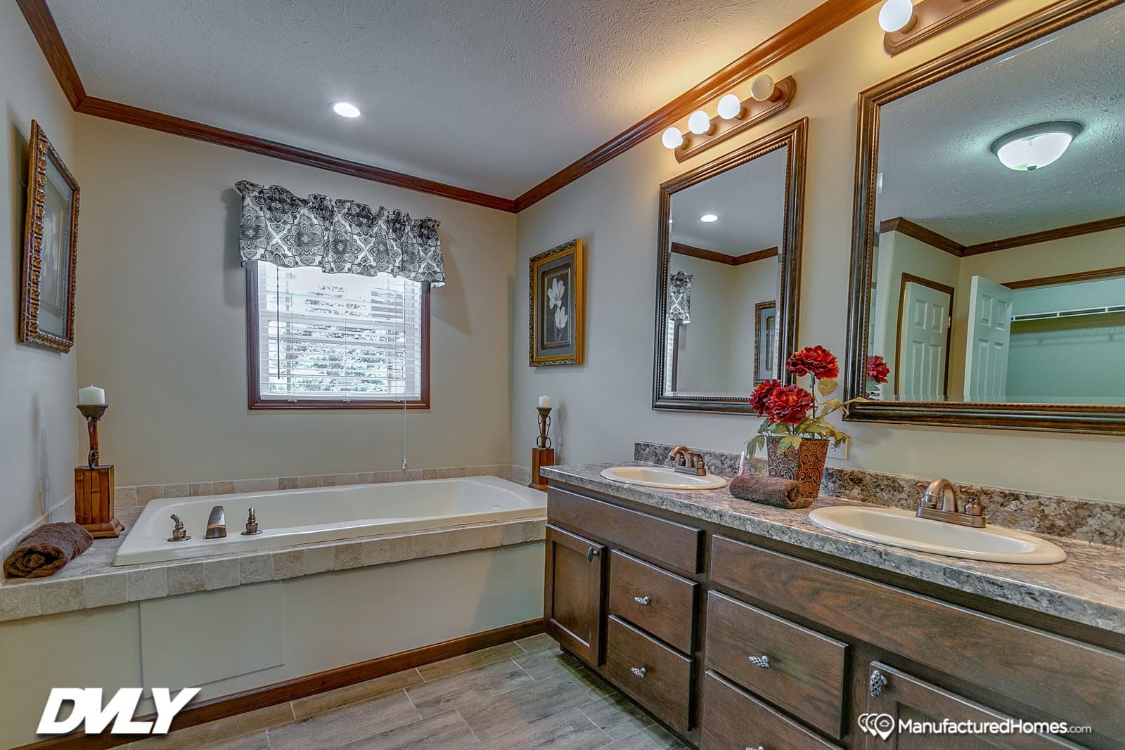 Brooks pointe bathroom home features