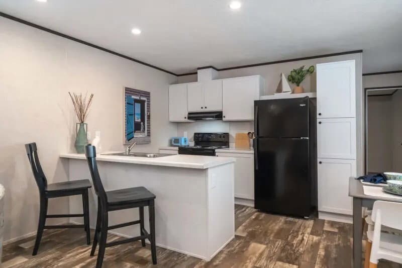 Crest kitchen home features