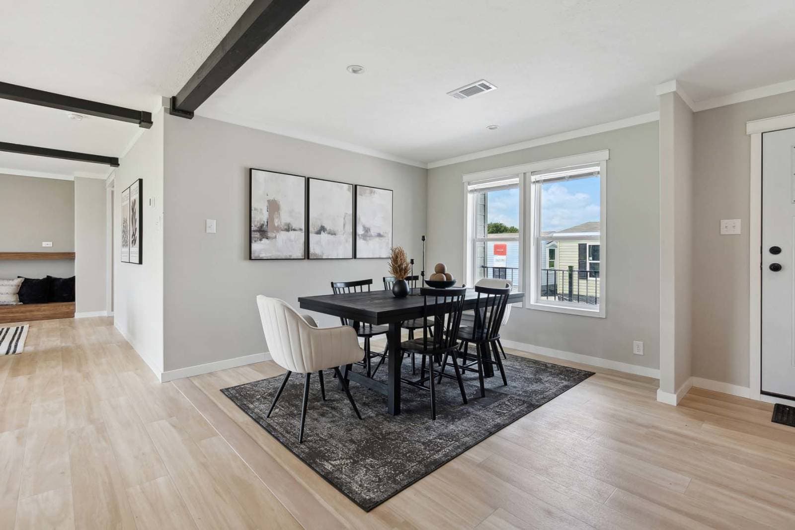 Vista villa interior home features