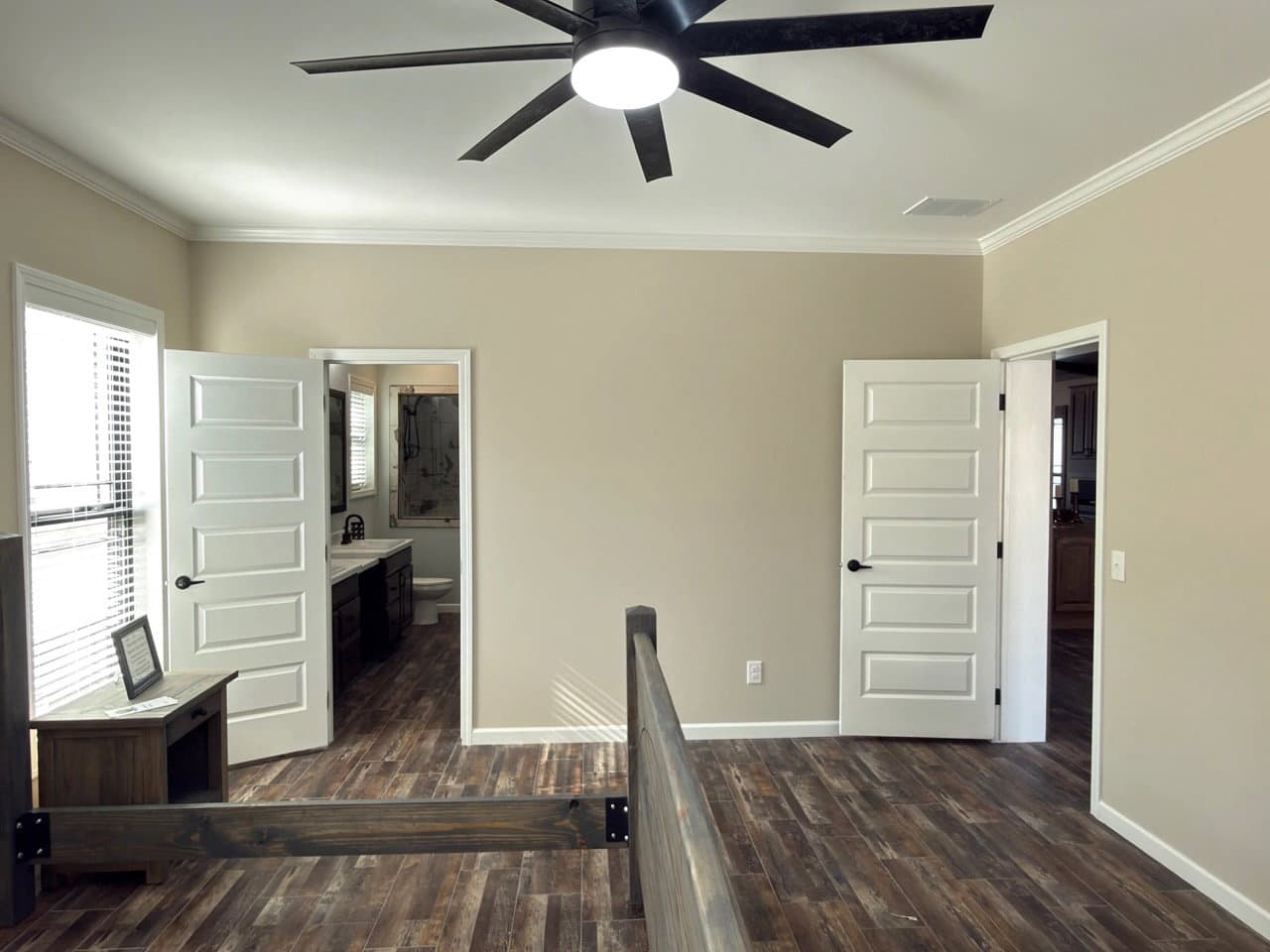 Robin's nest bedroom home features