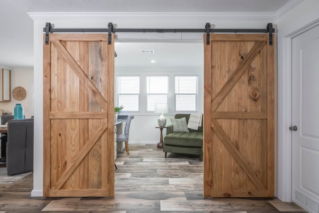 Milo interior home features