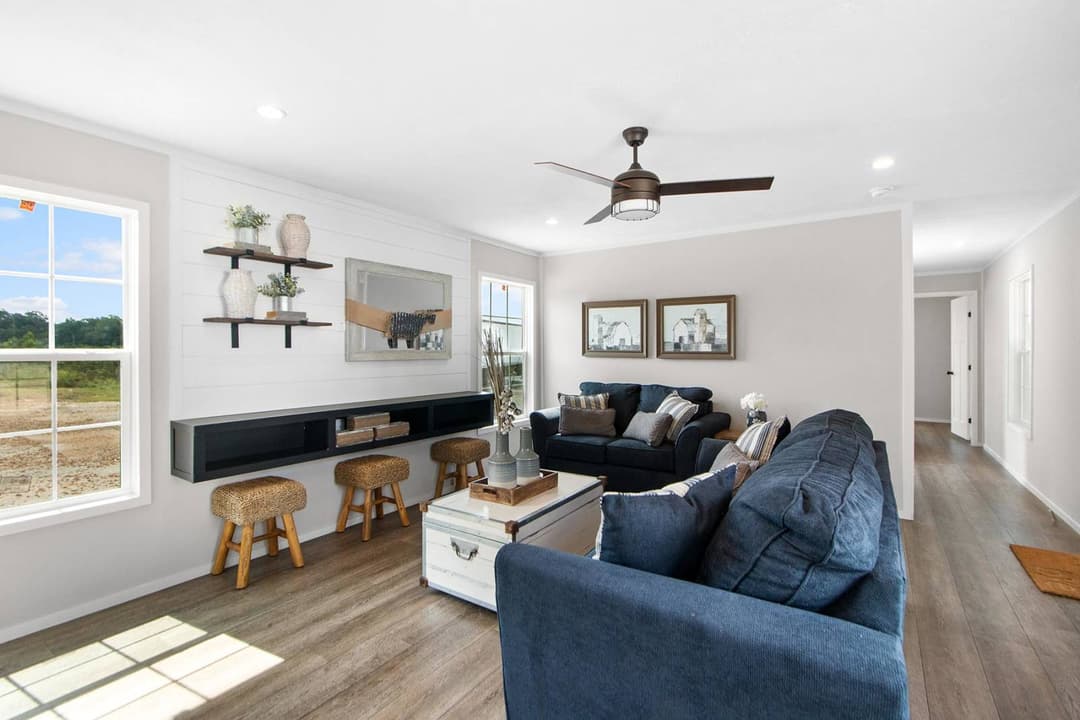 Sierra interior home features