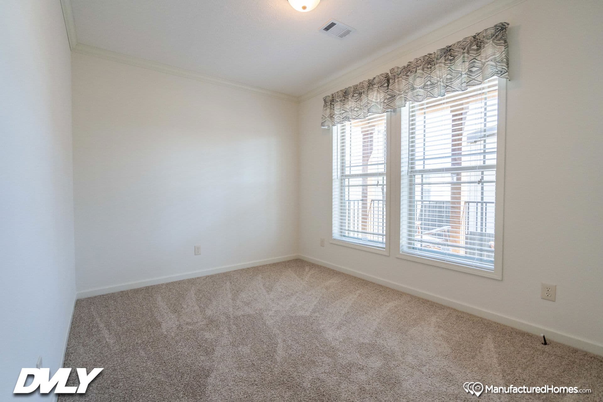 Robin's nest bedroom home features