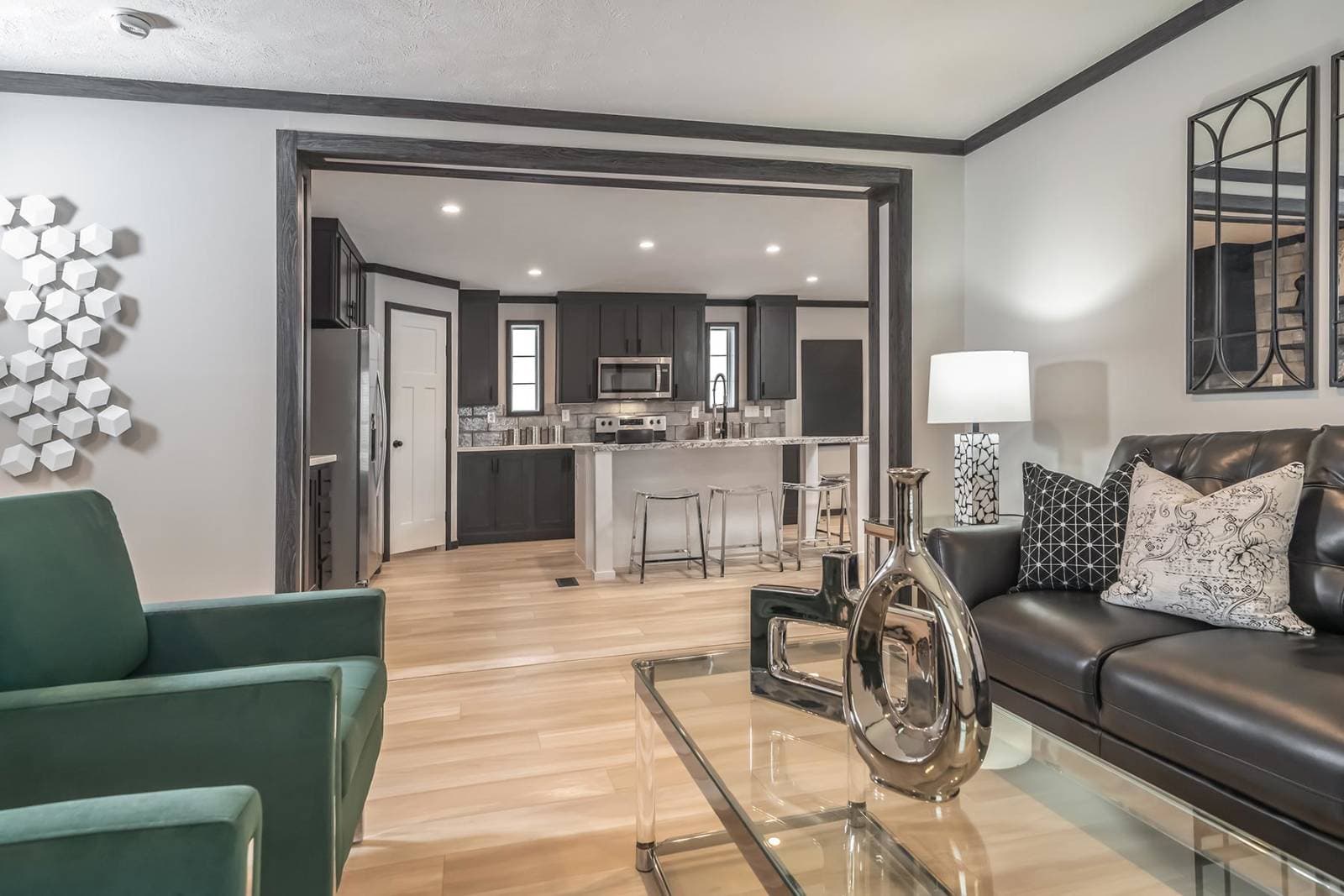 Cascade interior home features