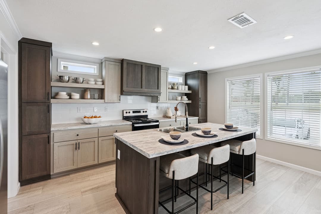 Driftwood cottage kitchen home features