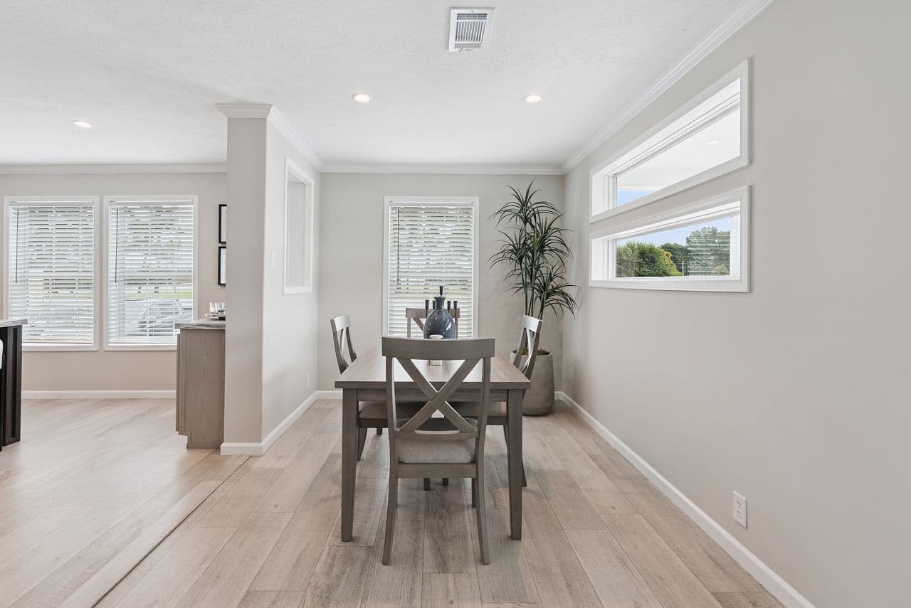 Driftwood cottage interior home features