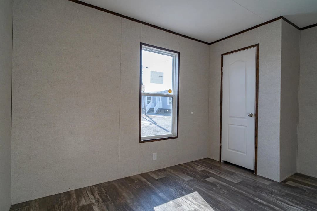 Crest bedroom home features