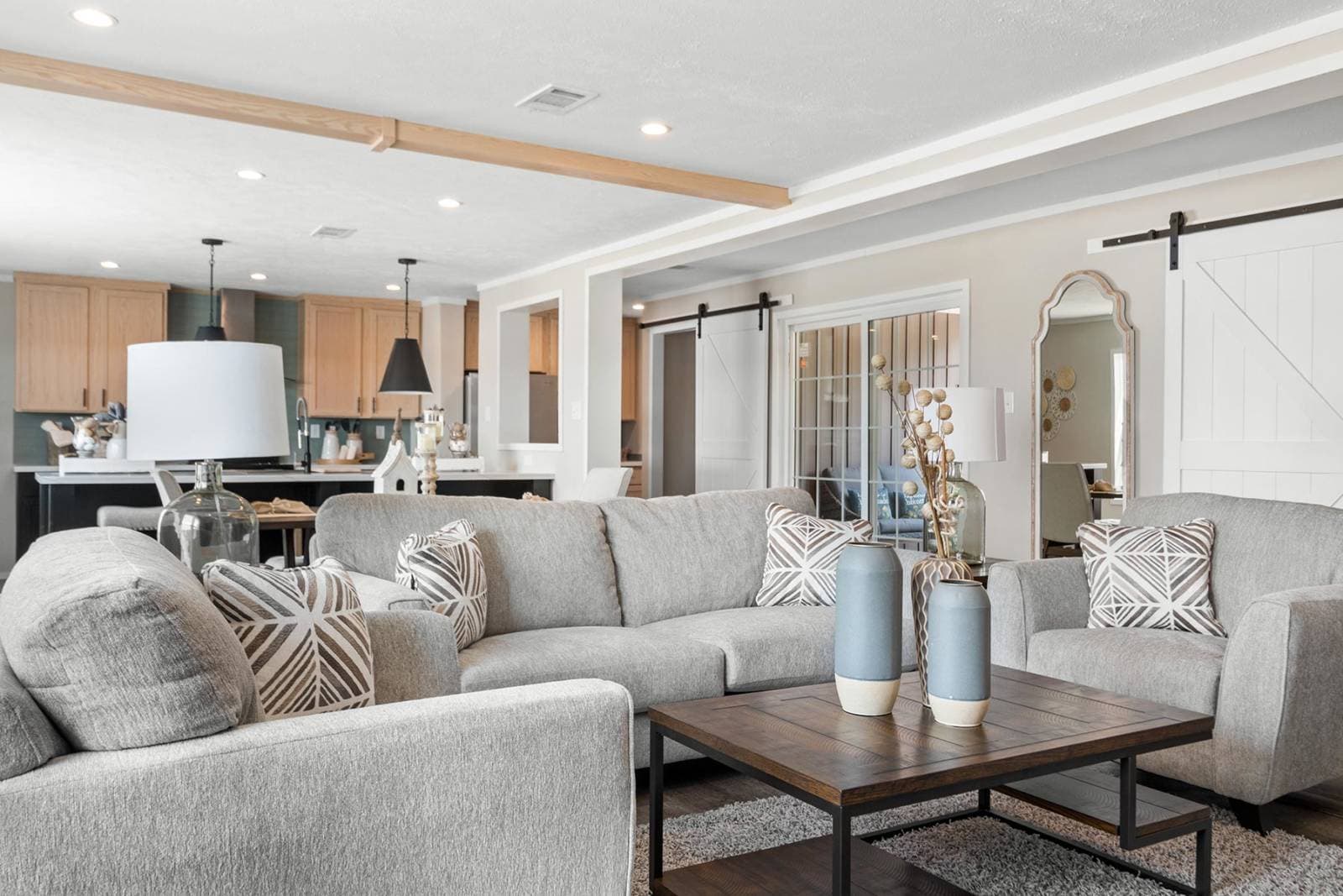 Paris interior home features