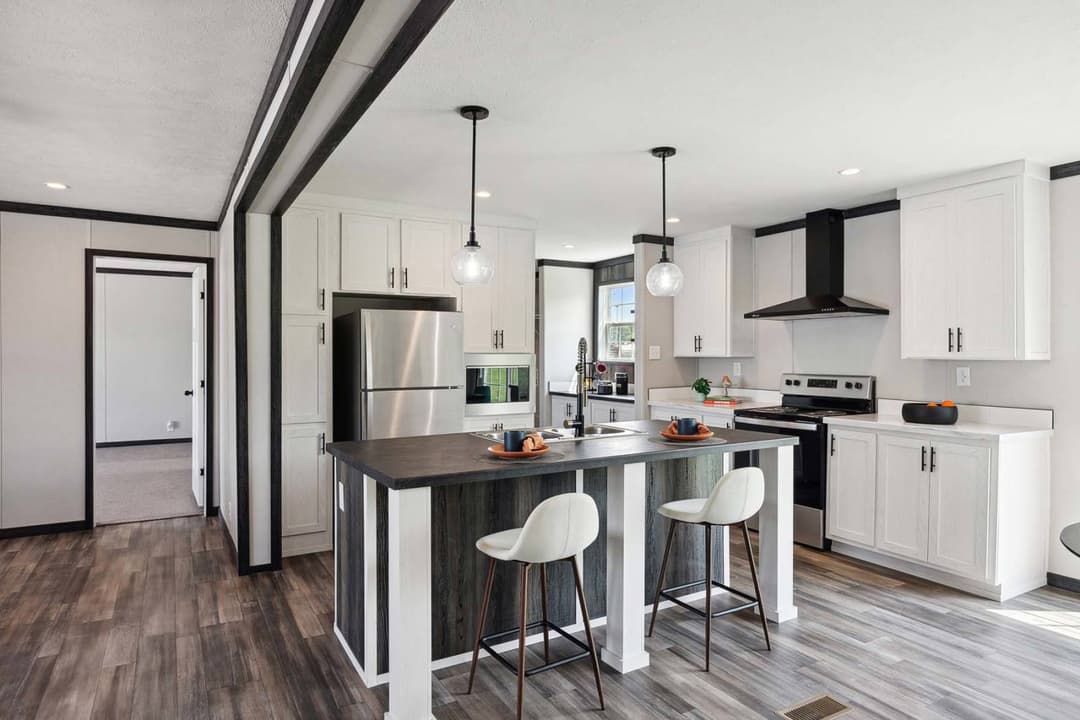 Clinch kitchen home features