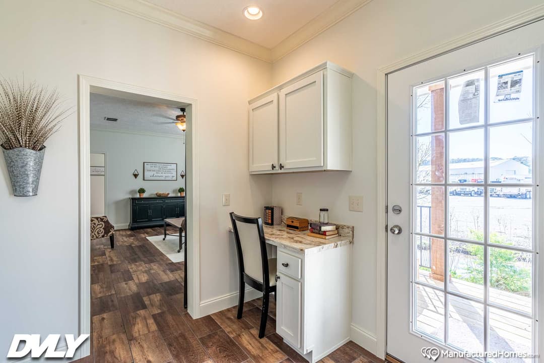 Orchard house (porch) interior home features