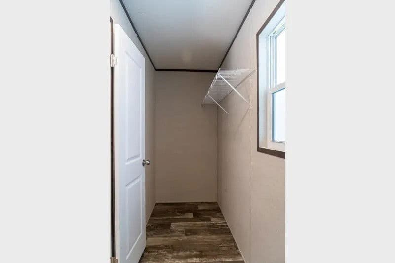 Capstone interior home features