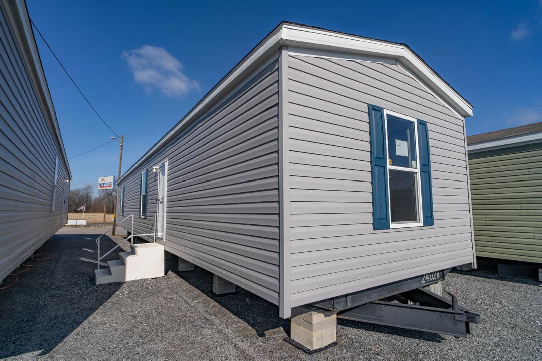 Crest exterior home features
