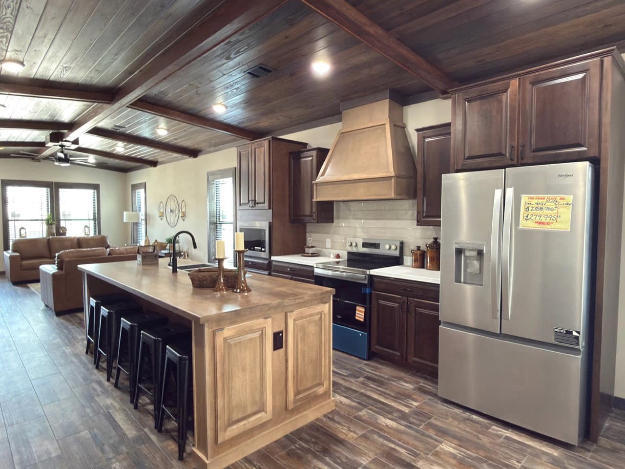 Robin's nest kitchen home features