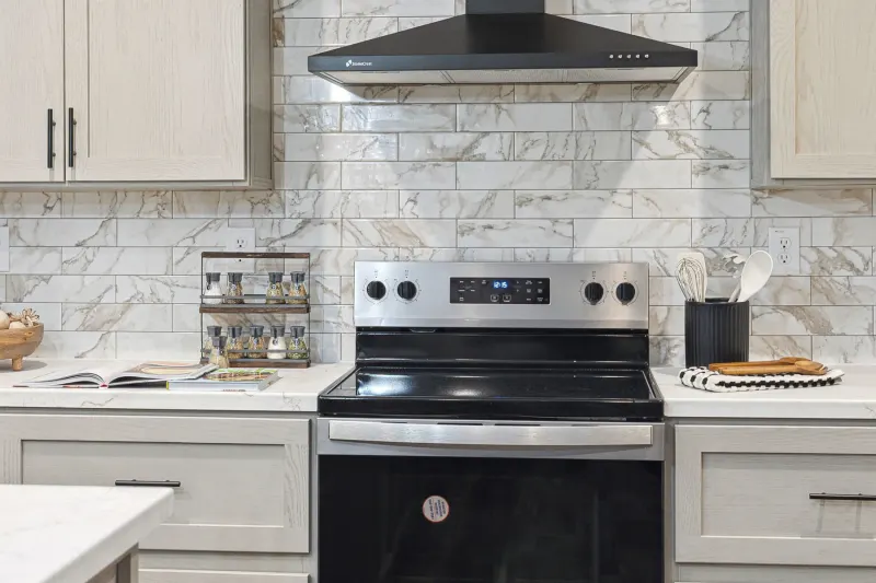 Casa grande kitchen home features