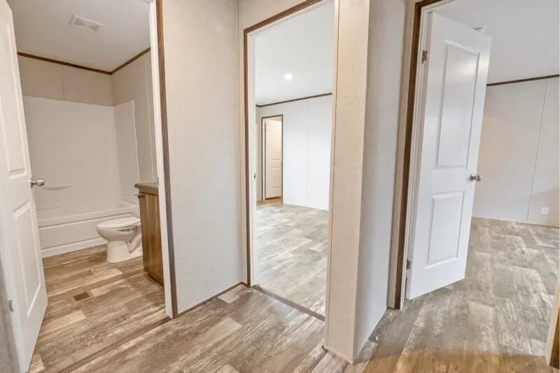 Pinnacle bathroom home features