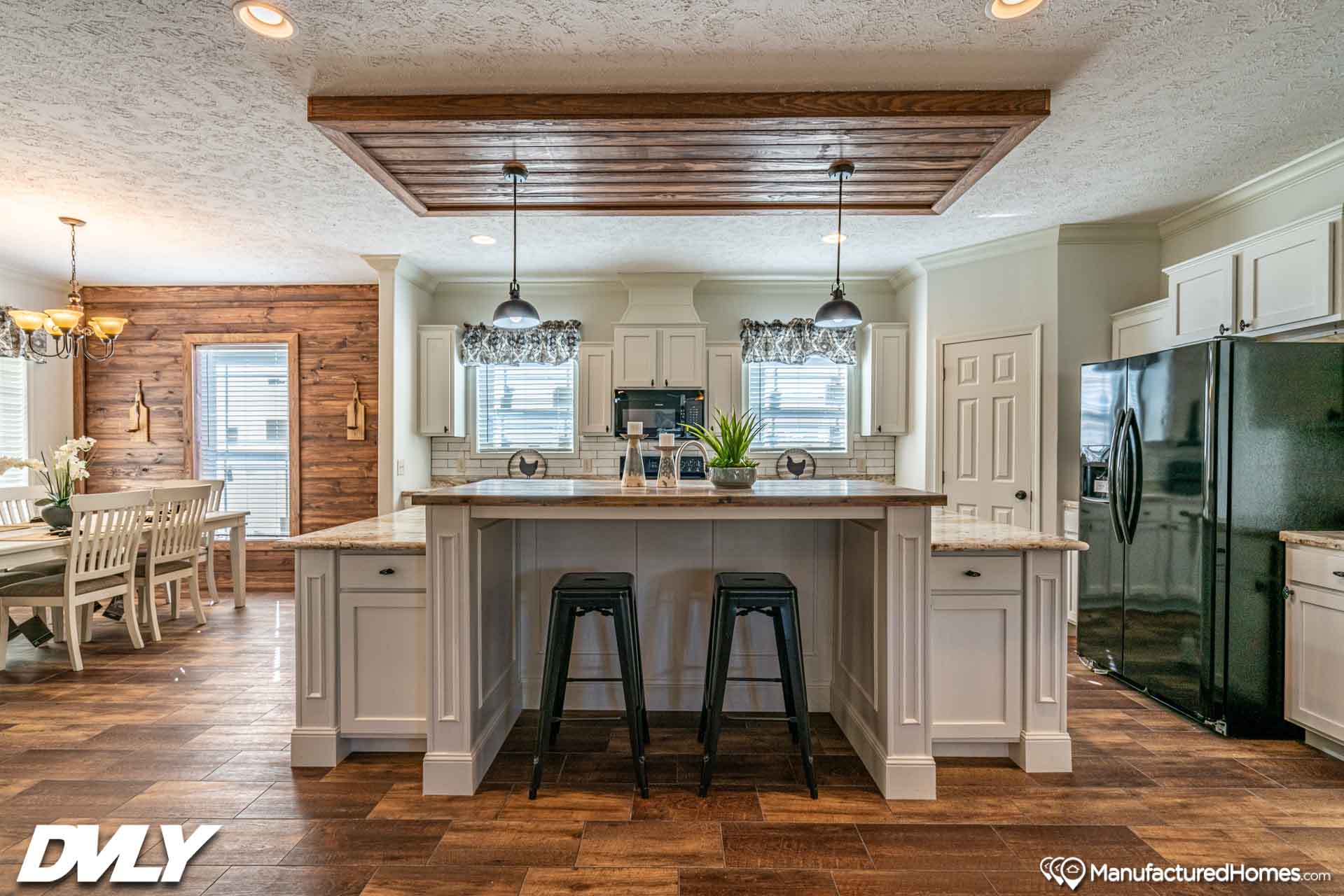 Orchard house (porch) kitchen home features