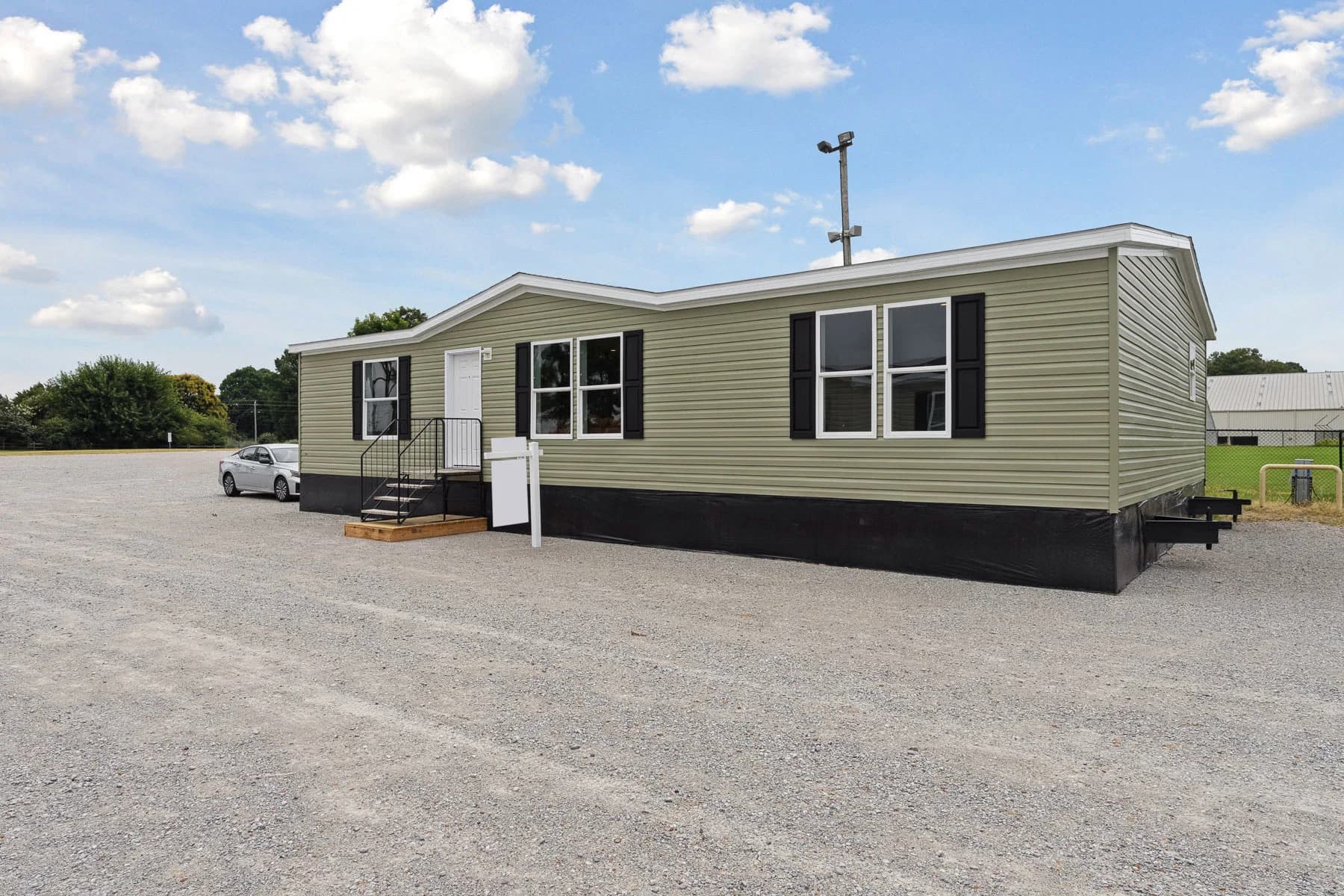 Carlisle elevation and exterior home features