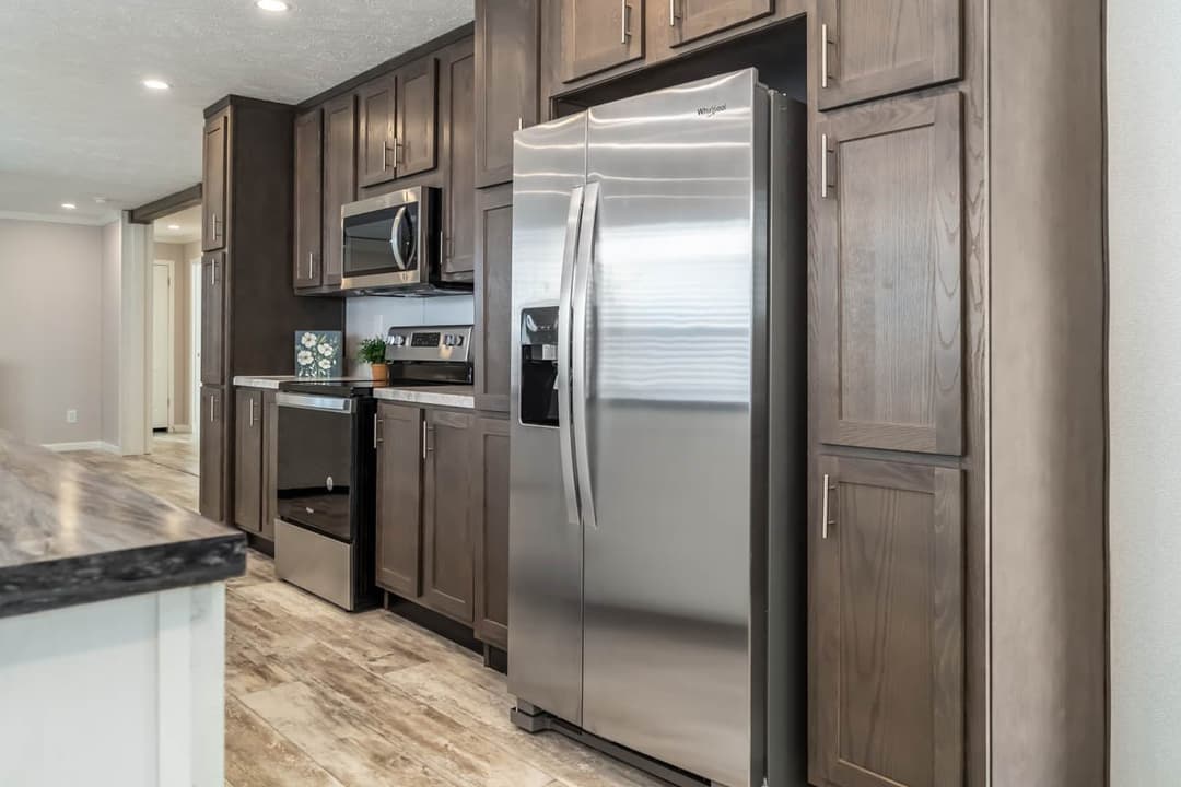 Nova kitchen home features