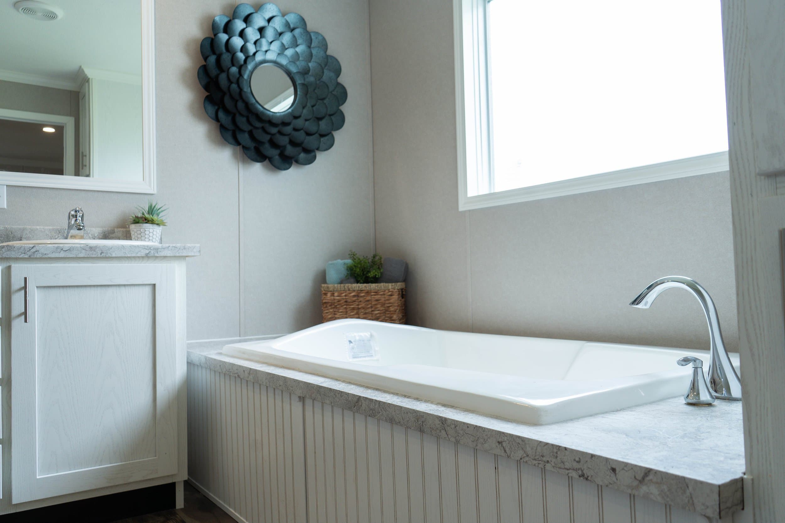 Ace bathroom home features