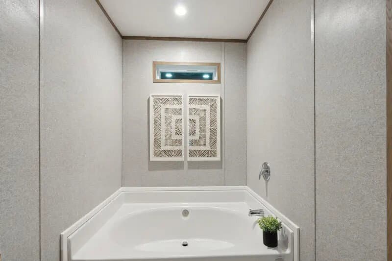 Williamsburg bathroom home features