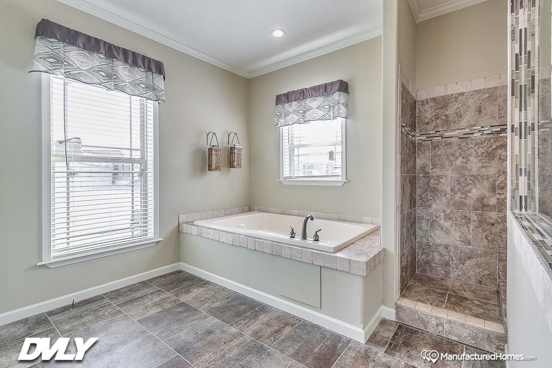 Briarritz bathroom home features