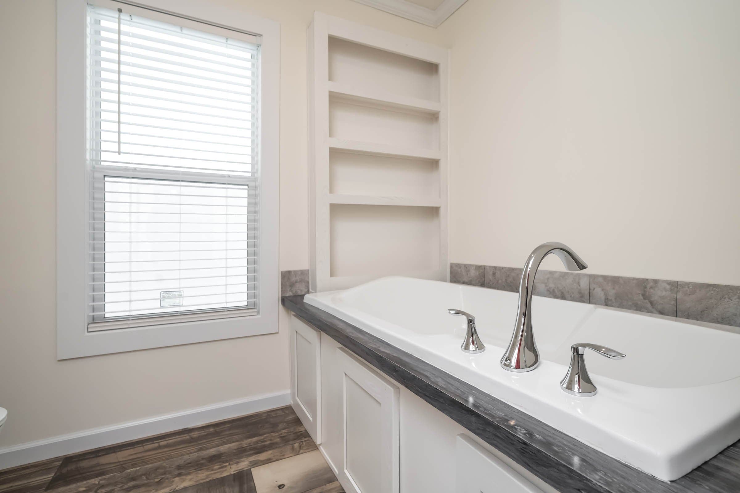 Milo bathroom home features