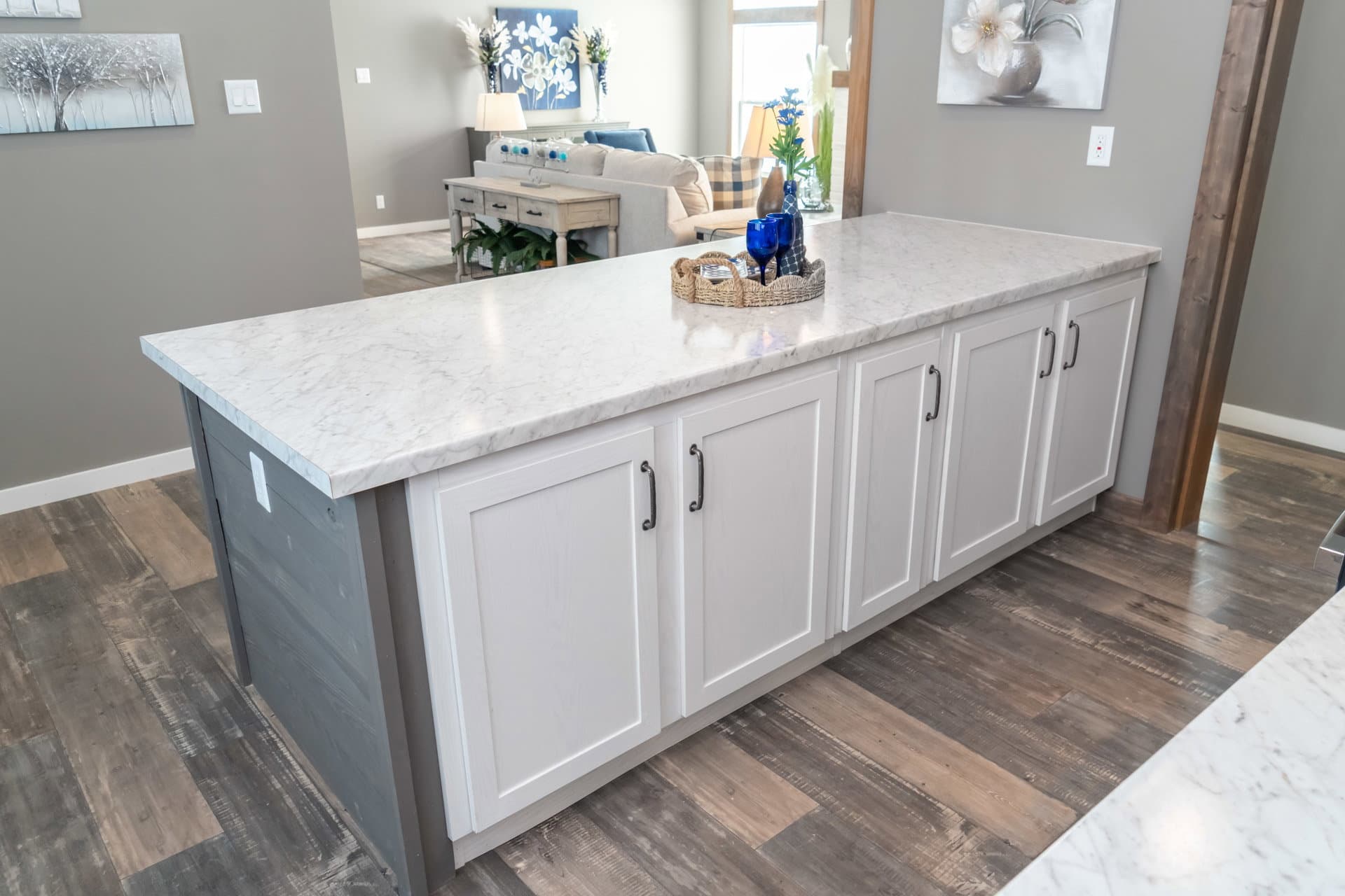 The willow oak kitchen home features