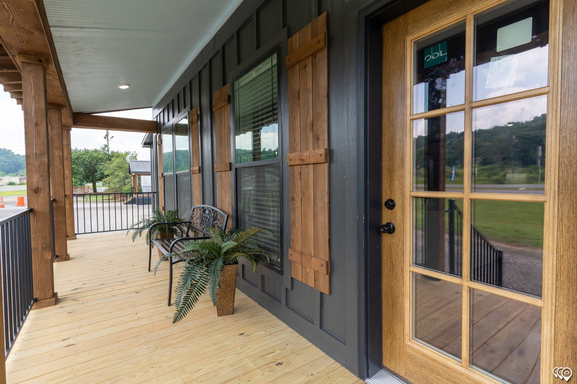 The barndominium exterior home features