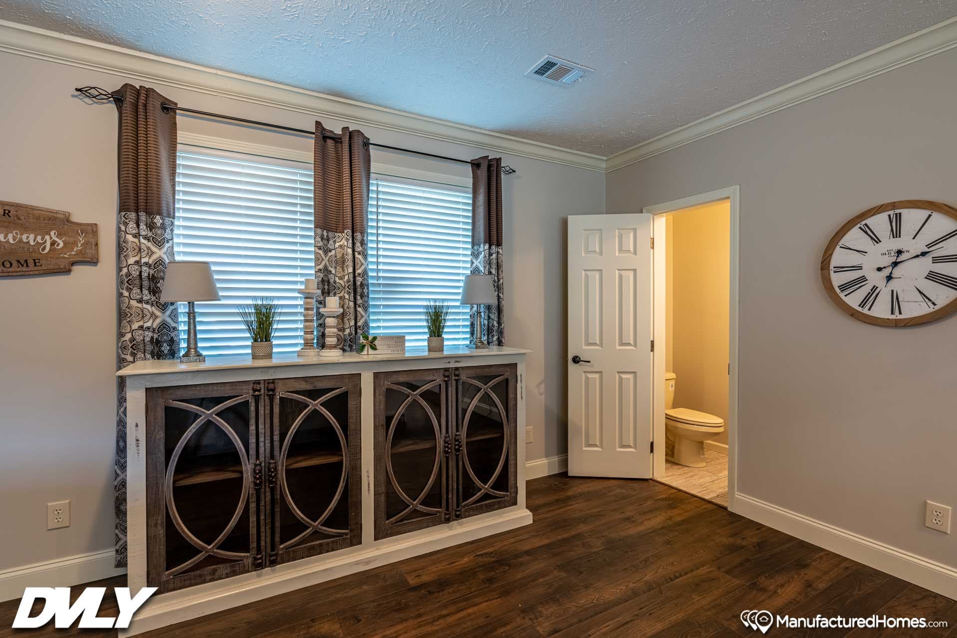 The anais interior home features