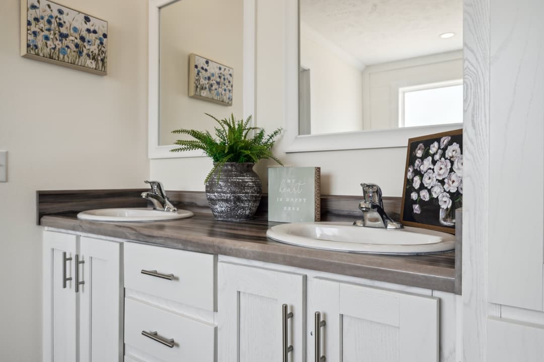 Nexus bathroom home features