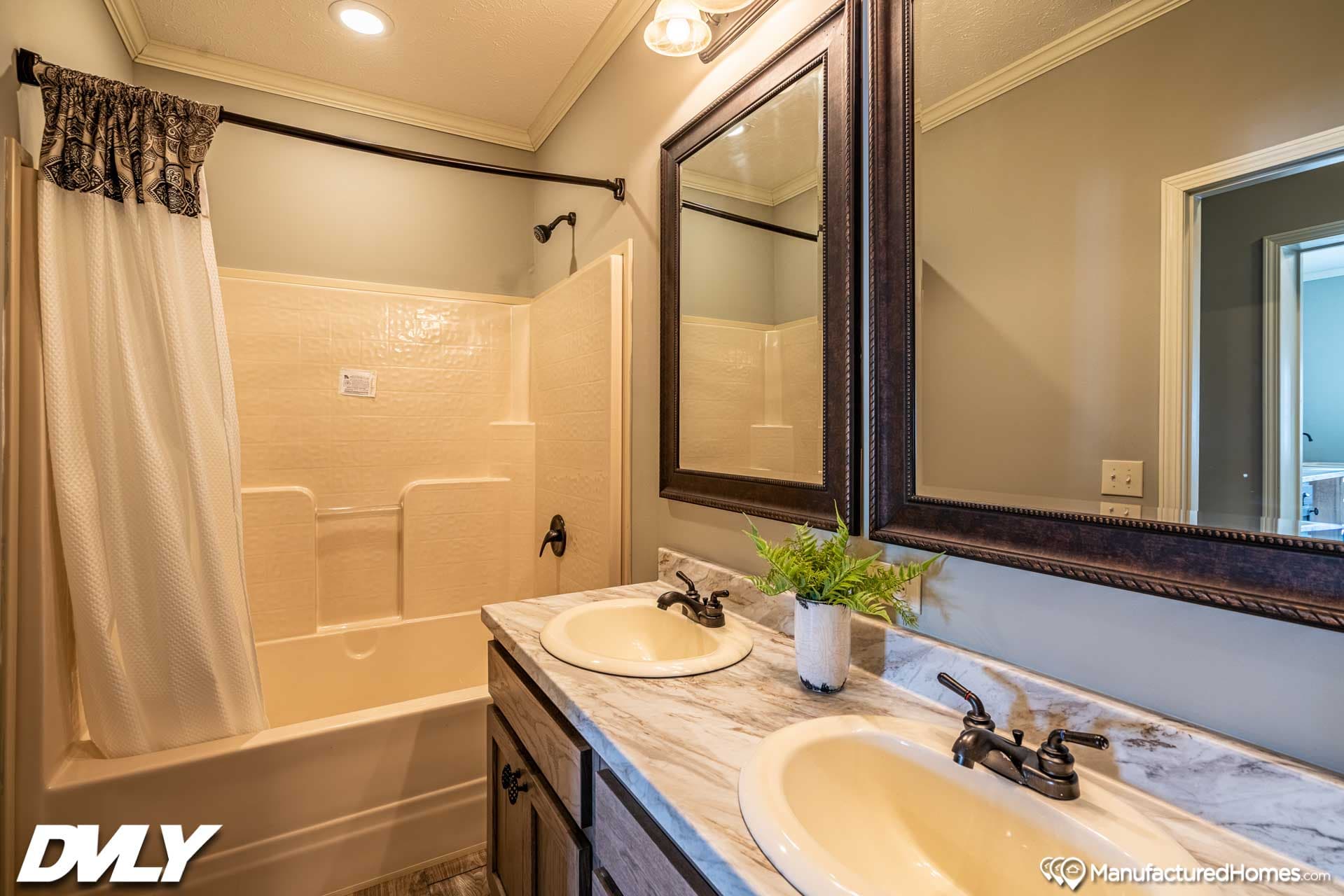 Briarritz bathroom home features