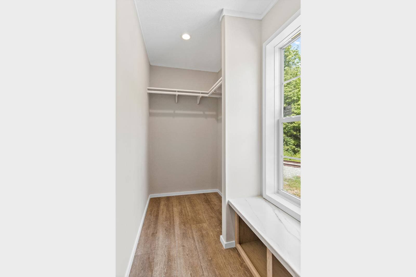 Paris interior home features