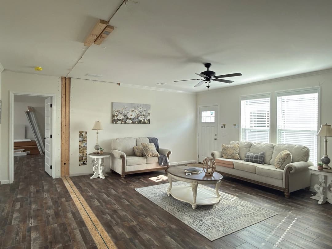 Aimon b 4br interior home features