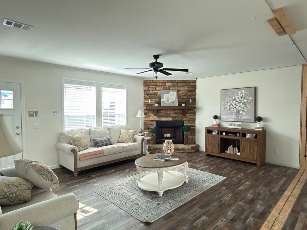 Aimon 4br interior home features